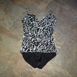 Miraclesuit Bathing Suit Black White Rushing Slimming Tummy Control one piece 14